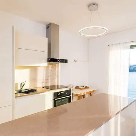 Barbara 莫鲁纳特