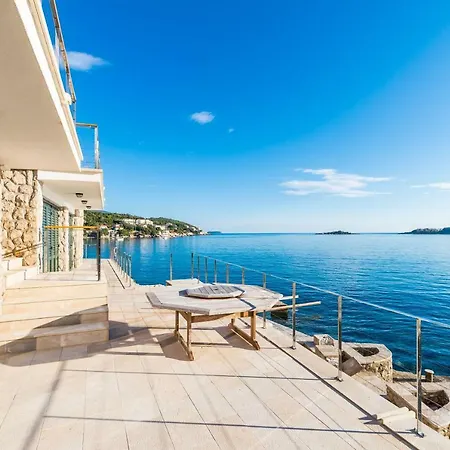 Barbara * 莫鲁纳特