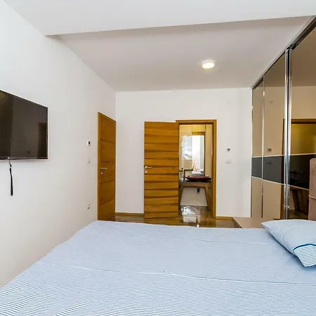 Barbara Apartman Molunat