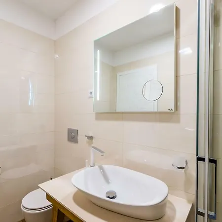 Barbara Apartment Molunat