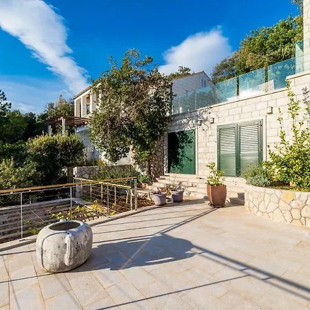 Barbara Apartament Molunat